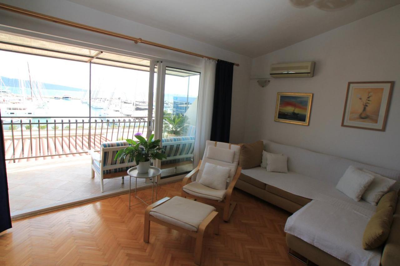 Apartment Gallery Kaštela Esterno foto