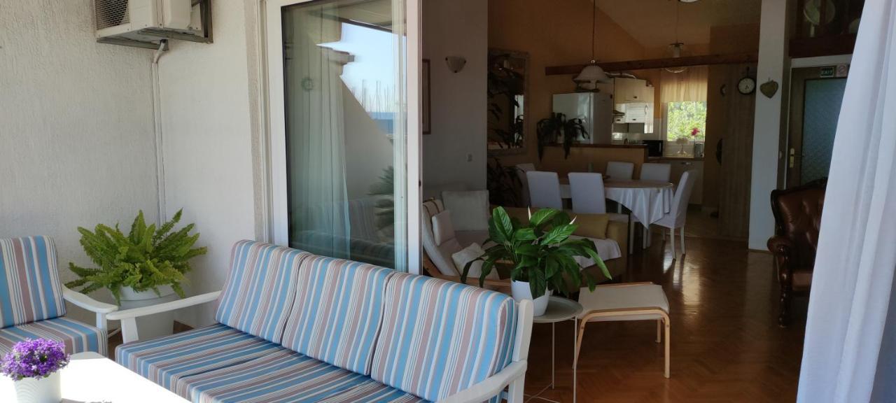 Apartment Gallery Kaštela Esterno foto