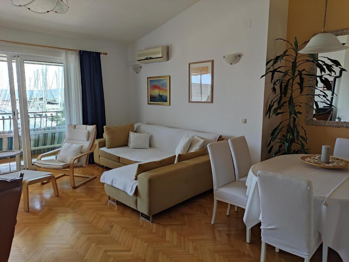 Apartment Gallery Kaštela Esterno foto